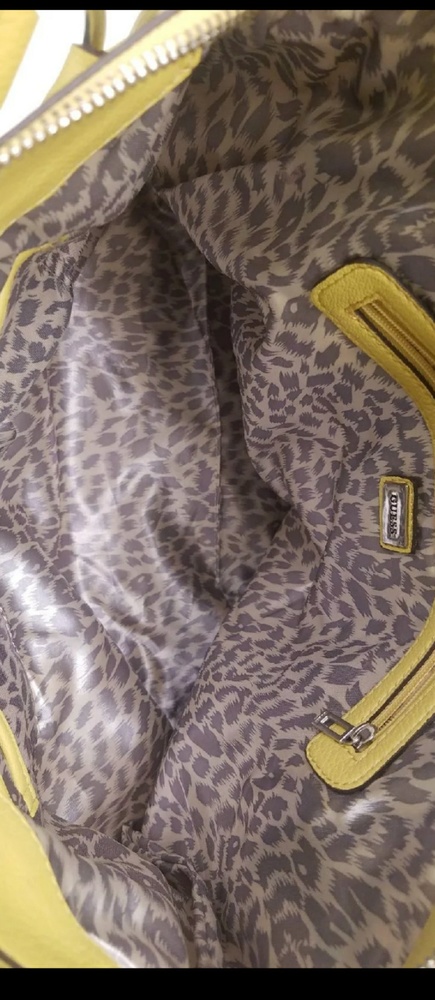 GUESS bag. - Picture 3 of 6